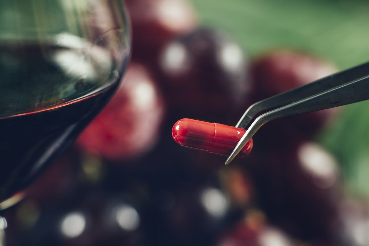 What are the health benefits of resveratrol?